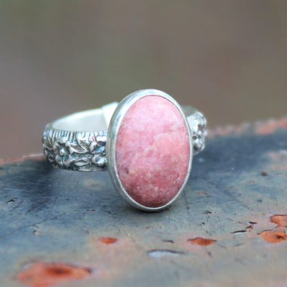 Size 7 1/2 Rose Cabochon on Floral Sterling Silver Band