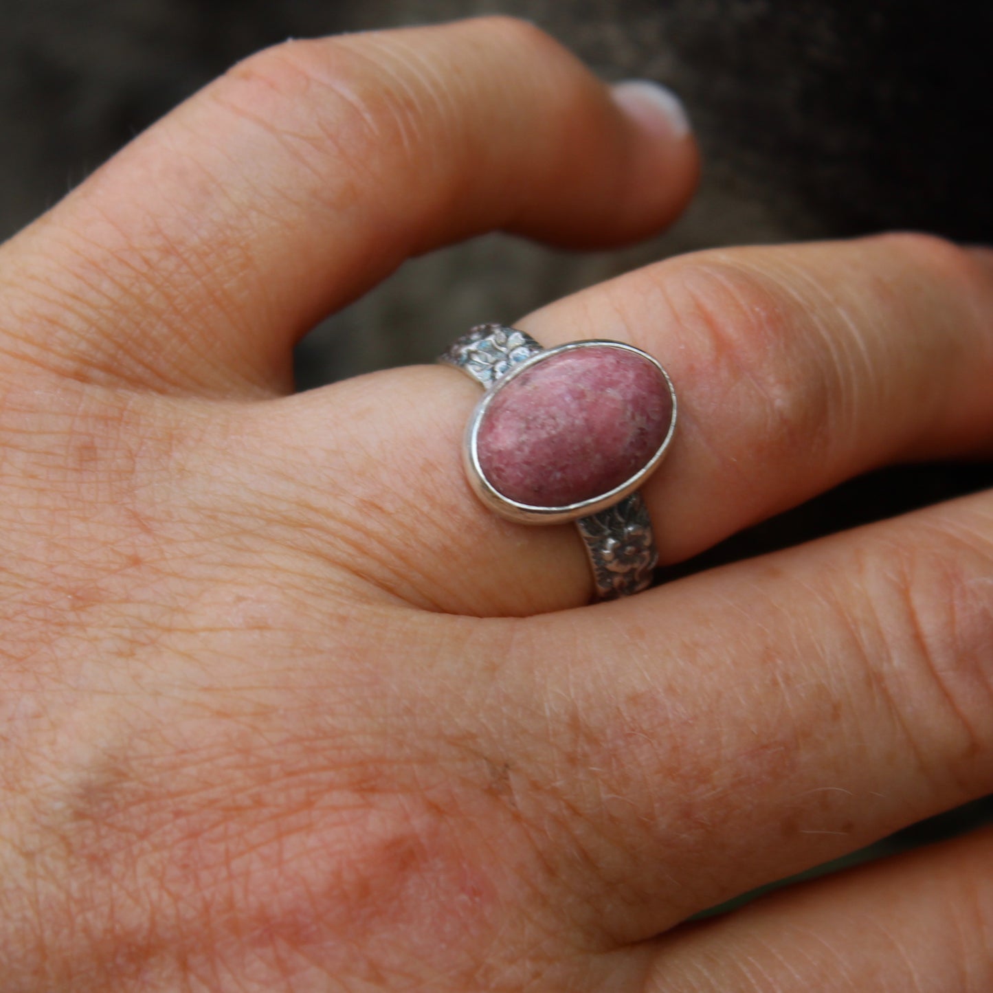 Size 7 1/2 Rose Cabochon on Floral Sterling Silver Band