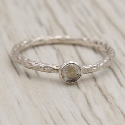Size 7.5 Labradorite and Silver Ring