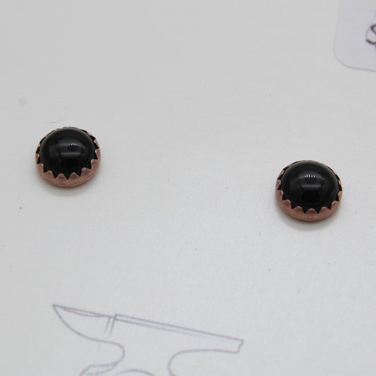 Onyx Studs with Copper Serrated Setting - 6mm
