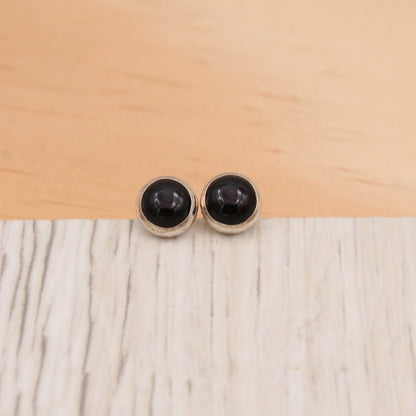 #3099 Onyx Studs with Smooth Setting - 6mm