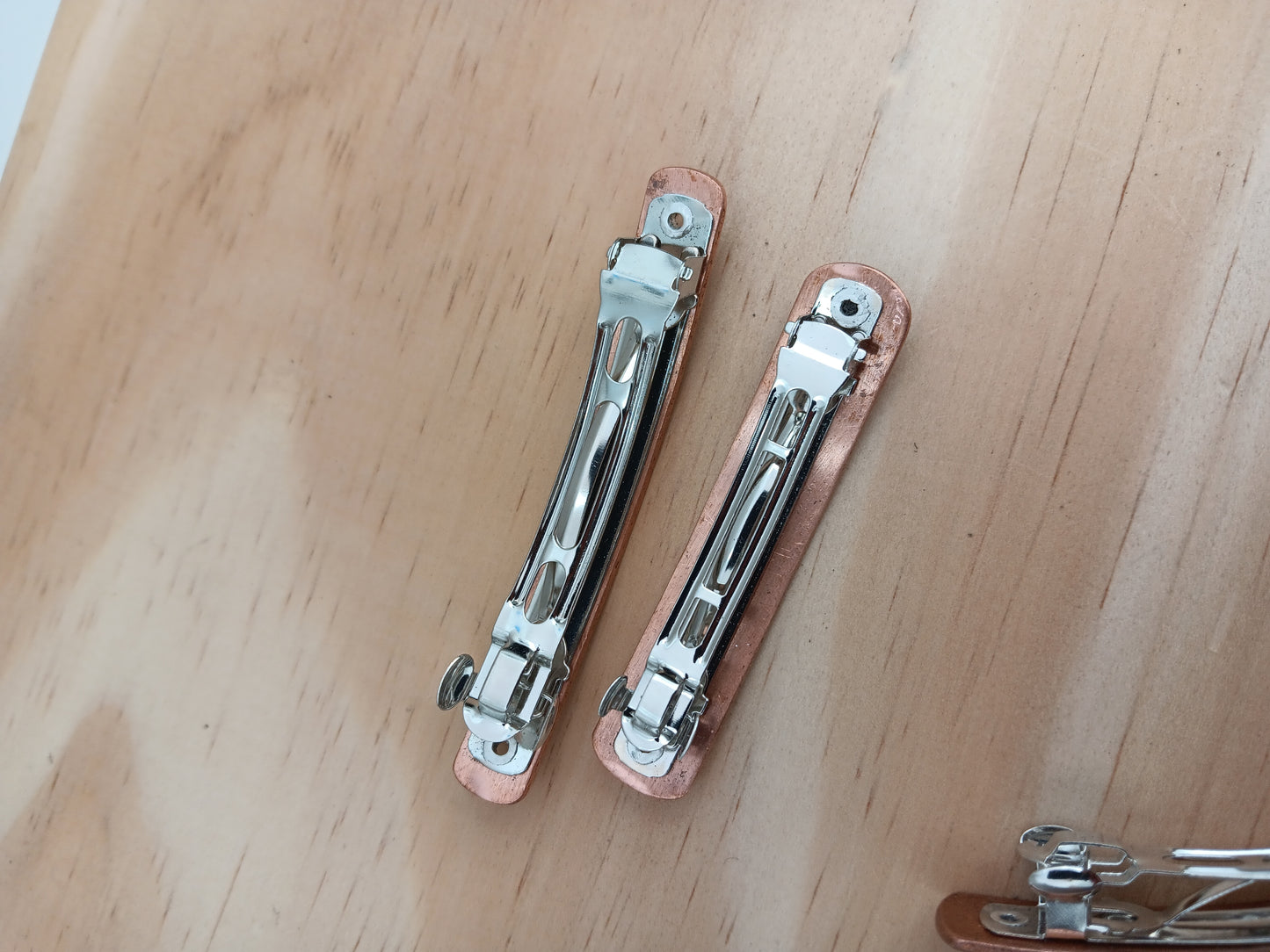 Small hair barrette